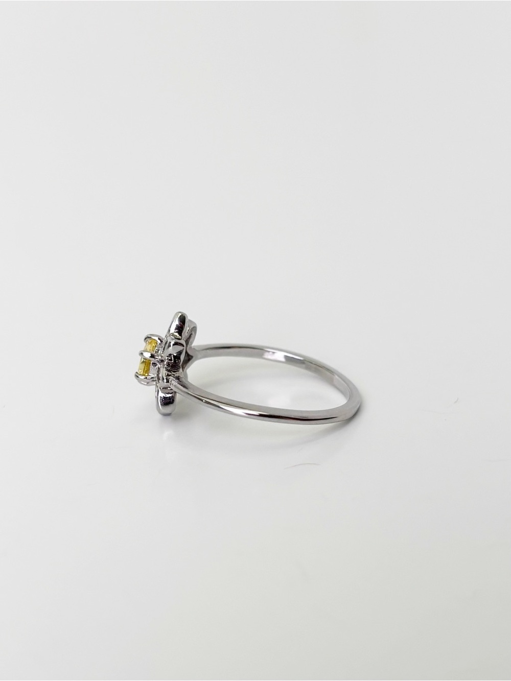 Sterling Silver Daisy Ring with Yellow Center Stone Cubic Zircon - Picture 4 of 10